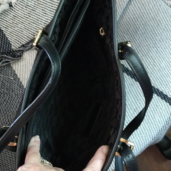 Michael Kors Monogram Shoulder Bag - Picture 5 of 6